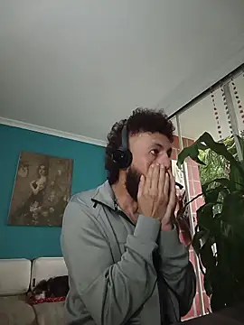 kauzZhomi online show from February 2026 12:15:01 PM