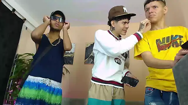 Snapshot of DesiresOfOlympus_ chatting on February 2026 11:22:01 PM DesiresOfOlympus online show from February 2026 11:22:01 PM