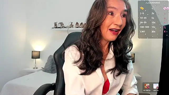 Emma Mendozaa online show from February 2026 11:32:01 AM