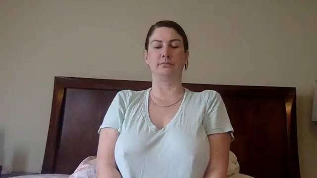 SexiLexi67780 online show from April 2026 03:45:01 PM