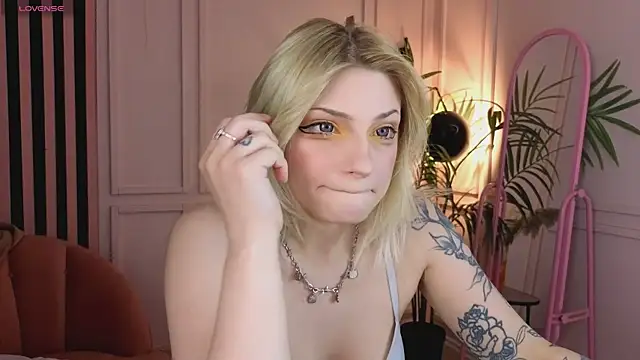 AvaSun online show from February 2026 10:02:02 PM