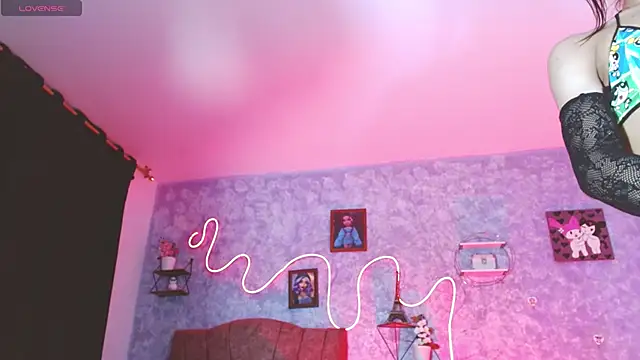 Everlin  Hot  online show from April 2026 04:38:02 AM