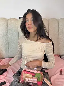 Abi dolll online show from April 2026 01:36:02 PM