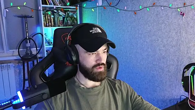 Snapshot of _Mostly_ chatting on February 2026 10:19:02 PM Mostly online show from February 2026 10:19:02 PM