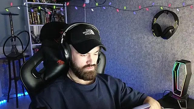 Snapshot of _Mostly_ chatting on February 2026 04:44:02 AM Mostly online show from February 2026 04:44:02 AM