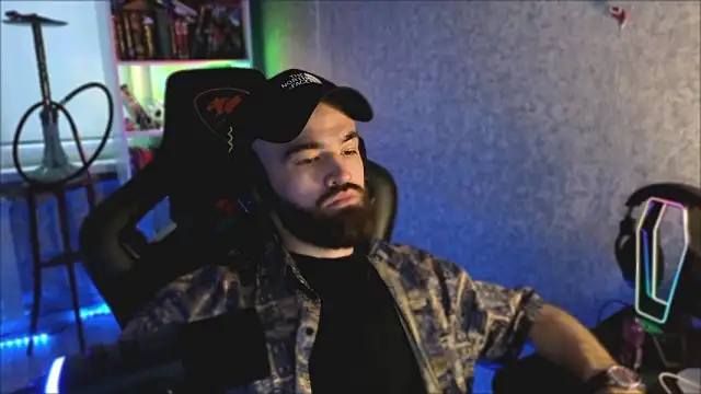 Snapshot of _Mostly_ chatting on March 2026 05:08:02 AM Mostly online show from March 2026 05:08:02 AM