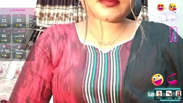 Snapshot of Nusrat_Faria chatting on July 2026 03:03:01 PM Nusrat Faria online show from July 2026 03:03:01 PM