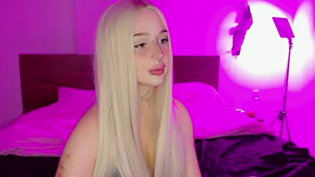 Snapshot of Lolykari chatting on May 2026 05:09:02 PM Lolykari online show from May 2026 05:09:02 PM