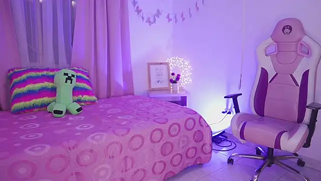 Snapshot of Keitty_fox27 chatting on February 2026 04:37:02 PM Keitty fox27 online show from February 2026 04:37:02 PM