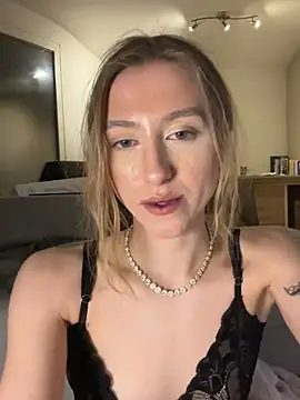 romyxxs online show from February 2026 01:02:01 AM