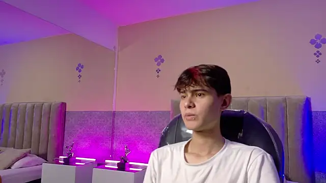 Derek Sinn online show from April 2026 07:58:01 PM