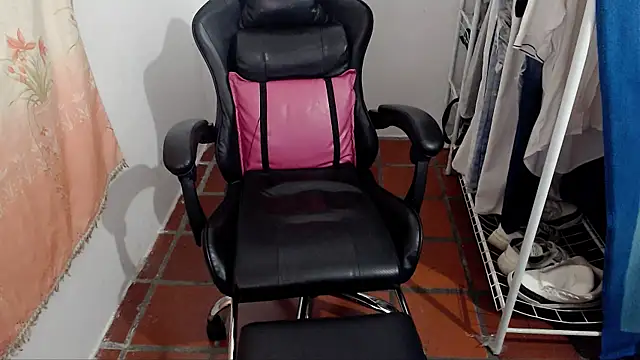 Snapshot of BOY_0914 chatting on February 2026 05:18:02 AM BOY 0914 online show from February 2026 05:18:02 AM