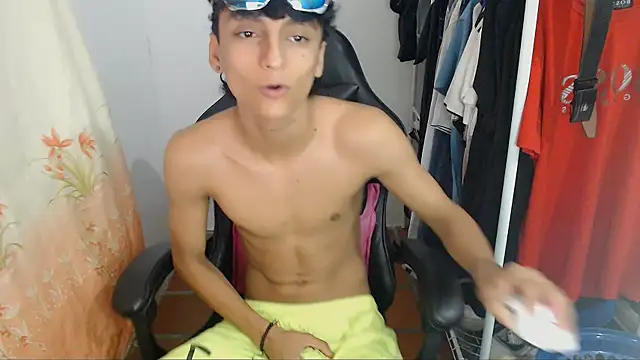 Snapshot of BOY_0914 chatting on March 2026 07:03:01 AM BOY 0914 online show from March 2026 07:03:01 AM