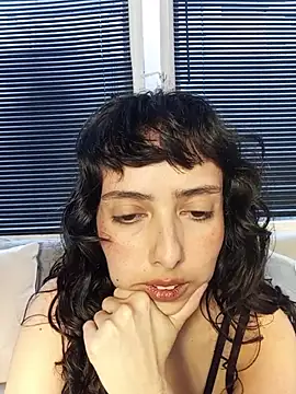 Snapshot of Eva_Err chatting on February 2026 09:11:02 PM Eva Err online show from February 2026 09:11:02 PM