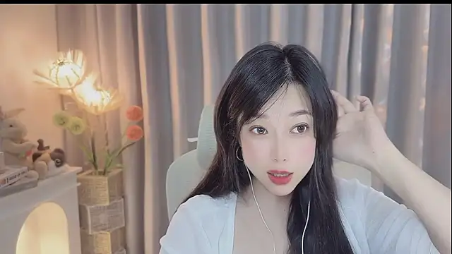 Yumi yuni online show from April 2026 01:04:01 PM