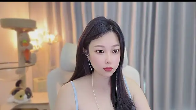 Snapshot of Yumi_yuni chatting on June 2026 01:50:02 AM Yumi yuni online show from June 2026 01:50:02 AM
