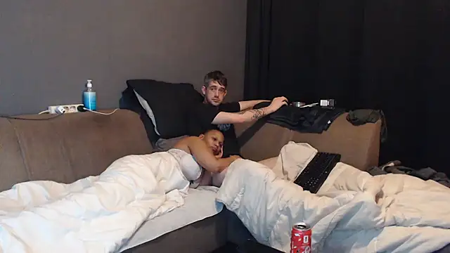 Snapshot of Popje94 chatting on February 2026 01:45:02 PM Popje94 online show from February 2026 01:45:02 PM