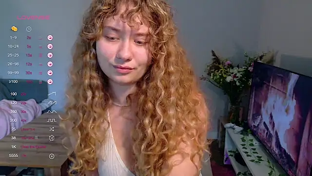Snapshot of Milounee chatting on May 2026 08:10:01 AM Milounee online show from May 2026 08:10:01 AM