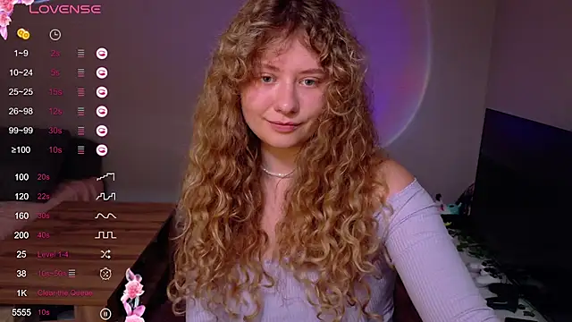 Snapshot of Milounee chatting on June 2026 04:00:01 PM Milounee online show from June 2026 04:00:01 PM
