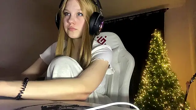 axin burnell online show from February 2026 06:14:01 PM