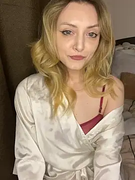 Leecey online show from March 2026 10:17:02 PM