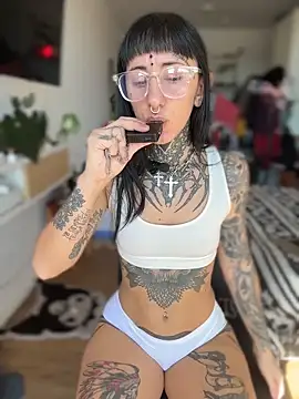 xsadtanas online show from April 2026 01:54:02 PM