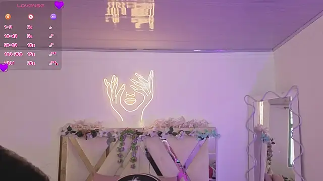 NEFTIS TAY online show from March 2026 07:10:02 PM