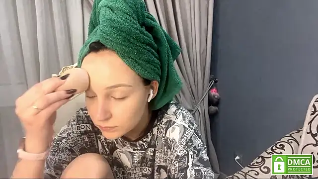 Sylynisem online show from March 2026 07:21:02 PM