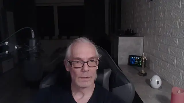 Snapshot of KoelnKoeln chatting on February 2026 06:58:01 PM KoelnKoeln online show from February 2026 06:58:01 PM