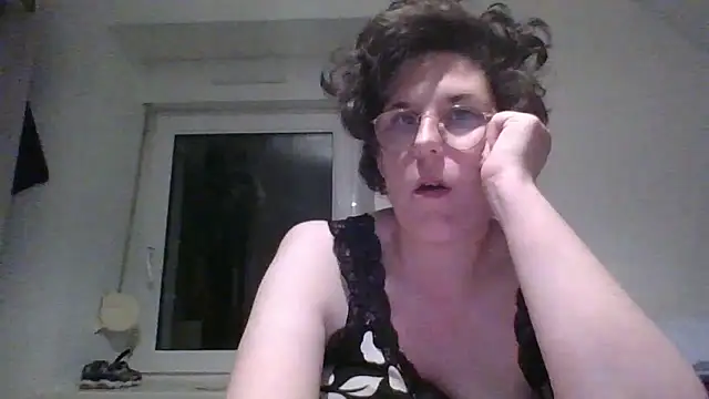 OIseauNoir88 online show from March 2026 07:25:01 PM