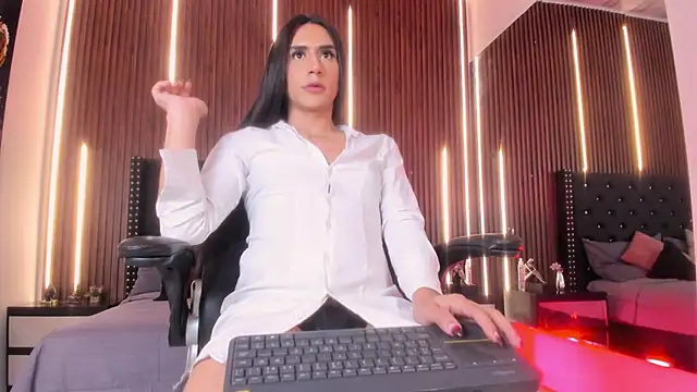 Viannca   online show from April 2026 08:04:02 AM