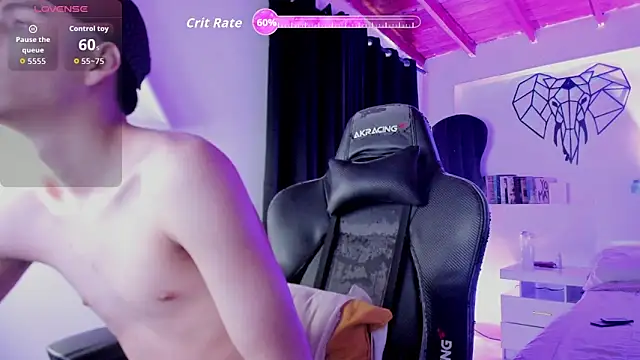 Snapshot of juan_posada chatting on February 2026 02:39:01 PM juan posada online show from February 2026 02:39:01 PM