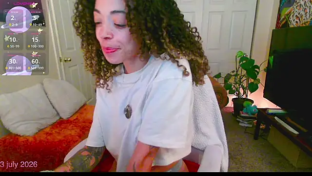 Snapshot of gunzinrose chatting on July 2026 01:12:01 AM gunzinrose online show from July 2026 01:12:01 AM