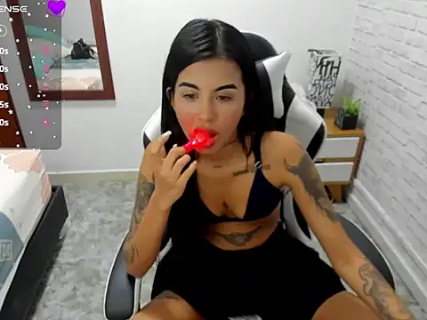 Snapshot of Mia_Lover_ chatting on February 2026 02:45:02 AM Mia Lover online show from February 2026 02:45:02 AM