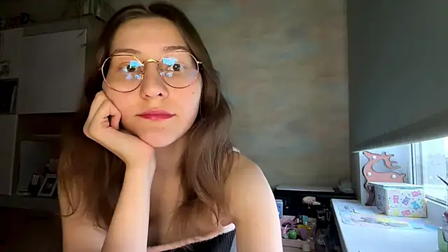 Miaaa Moon online show from April 2026 03:02:02 PM