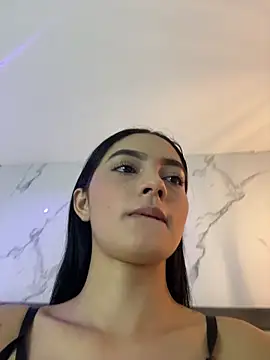 Doll Alaia  online show from February 2026 10:53:02 AM