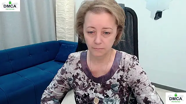Snapshot of MONA_W chatting on May 2026 10:44:02 AM MONA W online show from May 2026 10:44:02 AM