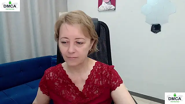 Snapshot of MONA_W chatting on June 2026 01:28:01 PM MONA W online show from June 2026 01:28:01 PM