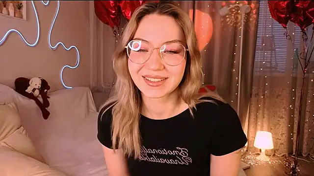 lusciousslily online show from February 2026 01:38:01 AM