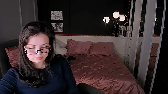 Maykinkya online show from April 2026 06:10:01 PM