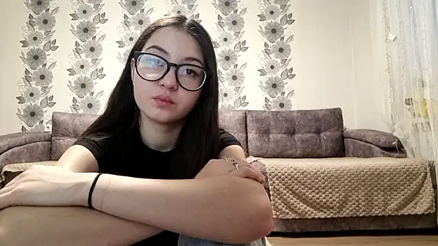 ZyntraLoom online show from February 2026 01:25:01 PM