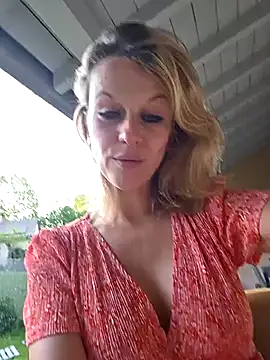 Couple-Kiwii-Orchidee-Boy online show from April 2026 06:10:01 PM