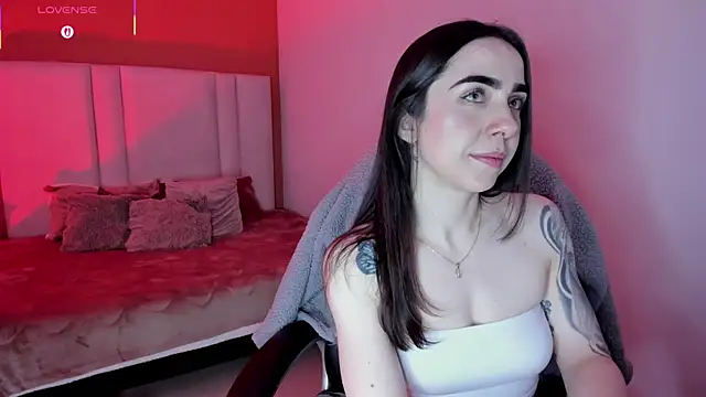 Luna tagliaferri online show from April 2026 04:51:02 PM