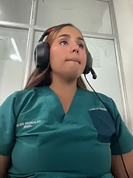 Noa Harper- online show from April 2026 09:39:33 PM