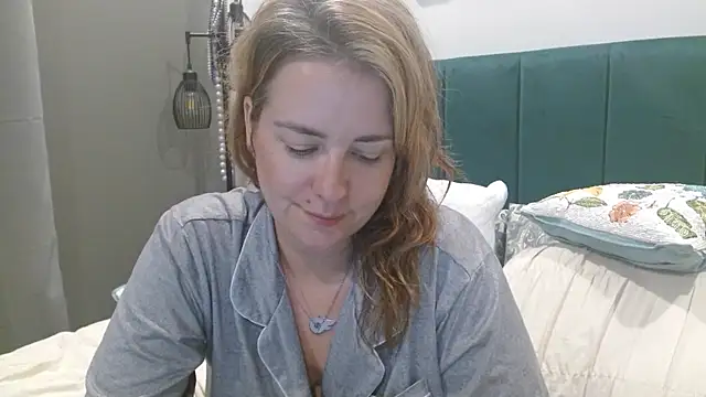 HazelSkyesChat online show from July 2026 01:42:01 AM