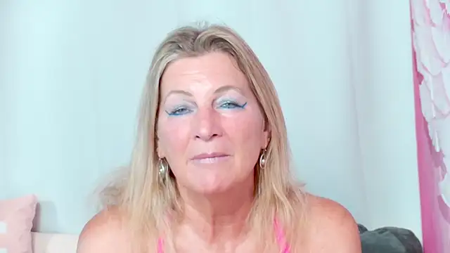 SweetAsHoneyWet4U online show from June 2026 01:36:01 PM
