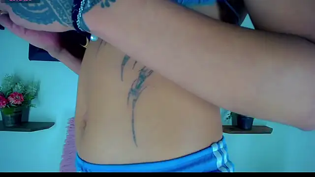 Darianna Atehortua online show from February 2026 09:21:01 PM