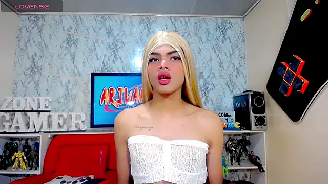 Snapshot of Karol_Vanessa__ chatting on June 2026 11:16:01 AM Karol Vanessa online show from June 2026 11:16:01 AM