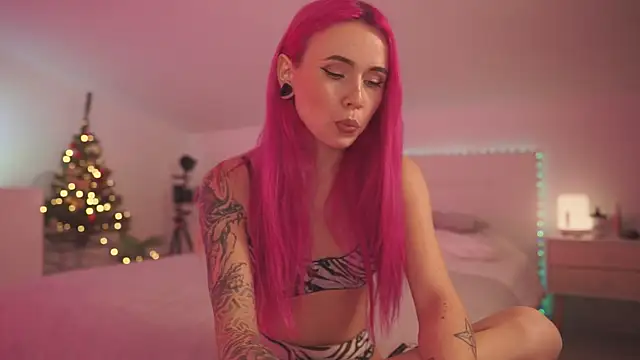 Sarah Pink online show from December 2024 05:12:01 PM