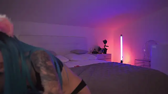 Sarah Pink online show from March 2025 05:23:02 PM